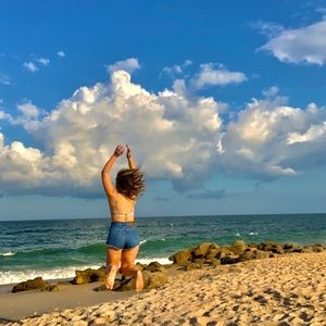 Meet your Posher, Holly